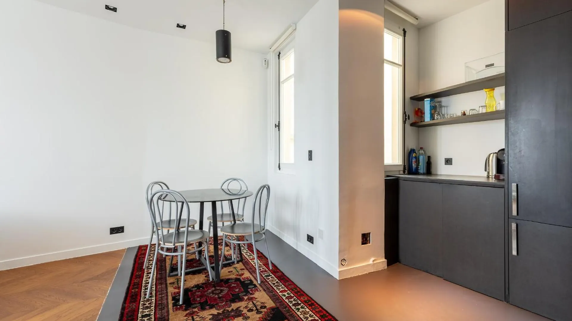 Fancy Apartment - Champs Elysees Parijs