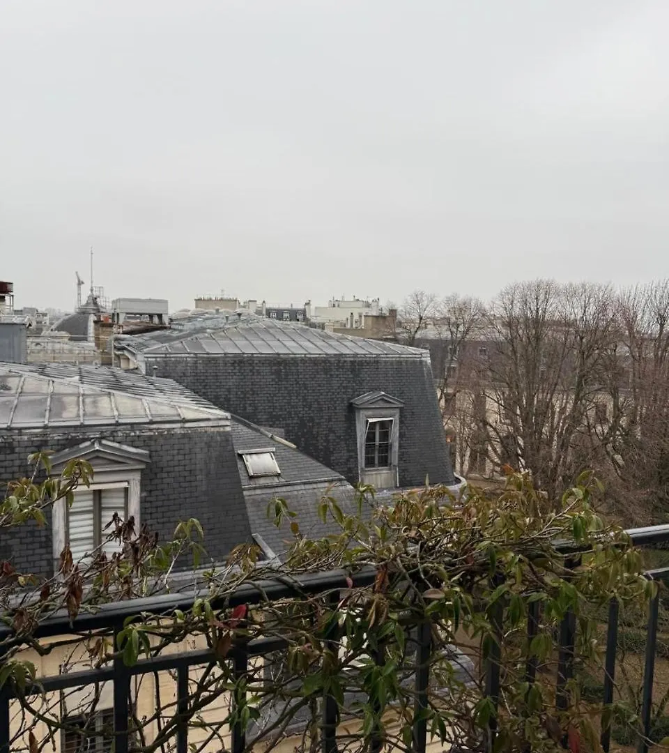 Fancy Apartment - Champs Elysees Paris